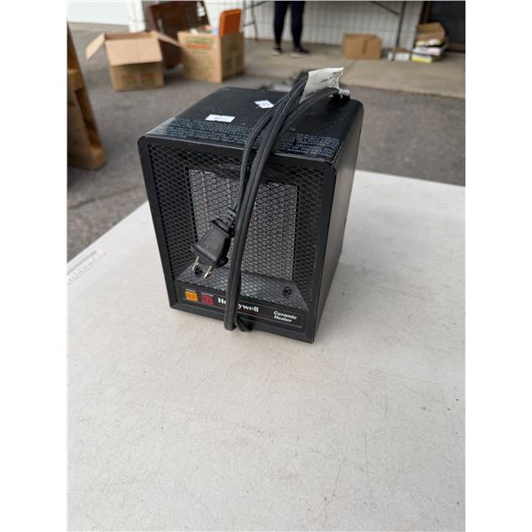 Honeywell ceramic heater