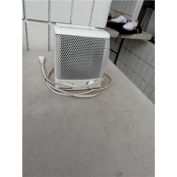 Honeywell ceramic heater