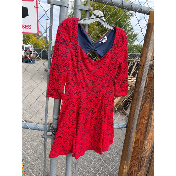 NWT dress size medium