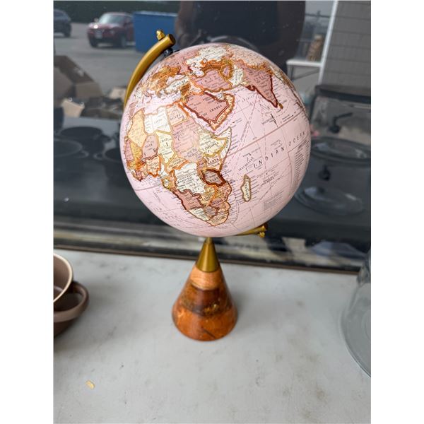 Globe decor