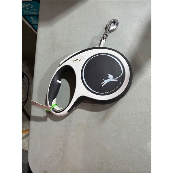 Flexi 8m 26) ft dog leash