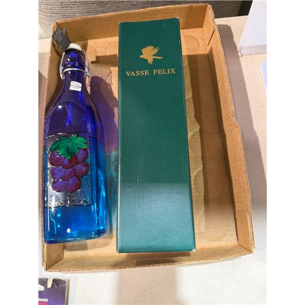 Art painted glas bottle