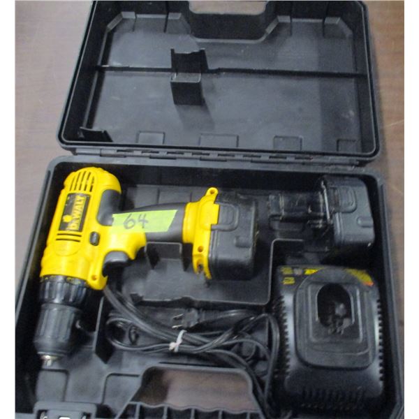 DEWALT CORDLESS DRILL, 2 BATTERIES, CHARGER (WORKING)