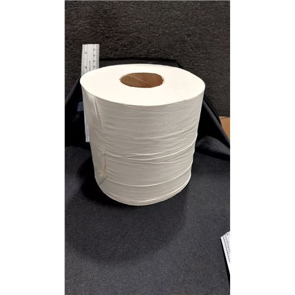 CAISSE DE 6 ROULEAUX DE SERVIETTES EN PAPIER TORK BASIC