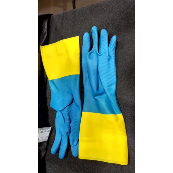 PAIRES DE GANTS EN CAOUTCHOUC, POINTURES 7 À 7 1/2