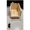 Image 1 : BAC EN PLASTIQUE EMPILABLE, 18 × 11 × 10 PO