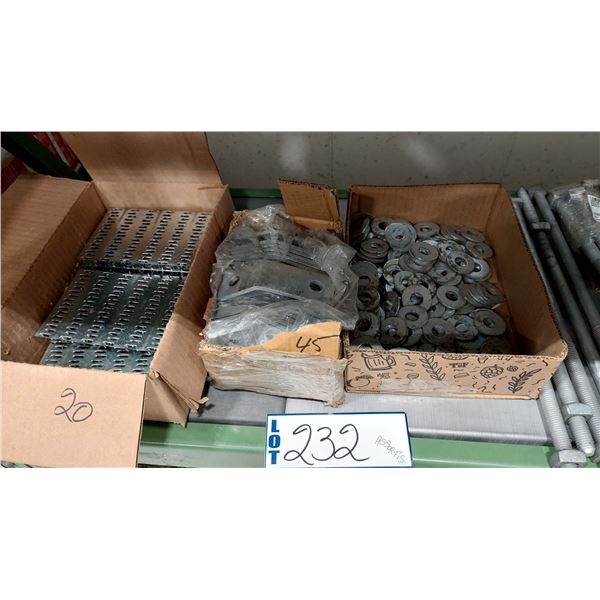 LOT DE QUINCAILLERIE ASSORTIE