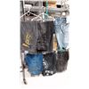 Image 1 : LOT DE 5 PAIRES DE JEANS & 1 SHORT, TAILLES ASSORTIES — VOIR PHOTO