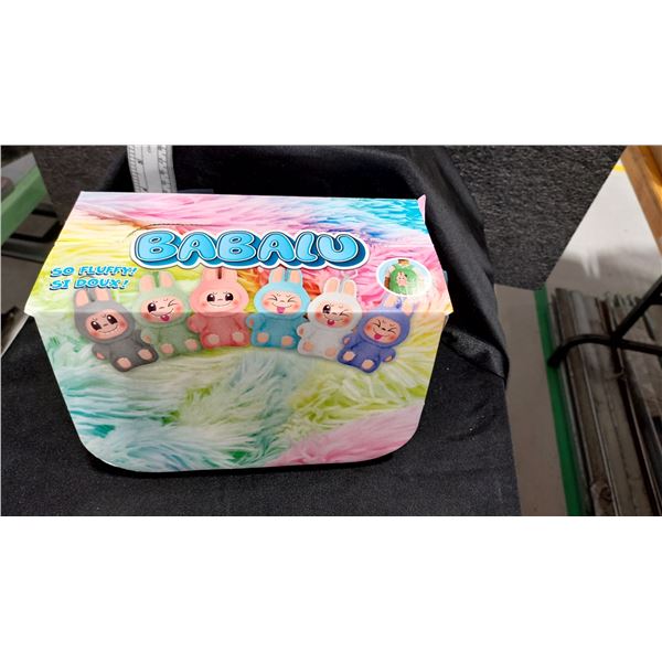 LOT DE 6 POUPÉES BARALU