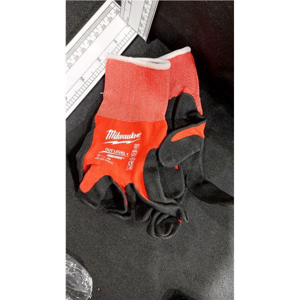 PAIRES DE GANTS MILWAUKEE, NIVEAU DE COUPURE 1, TAILLE 7