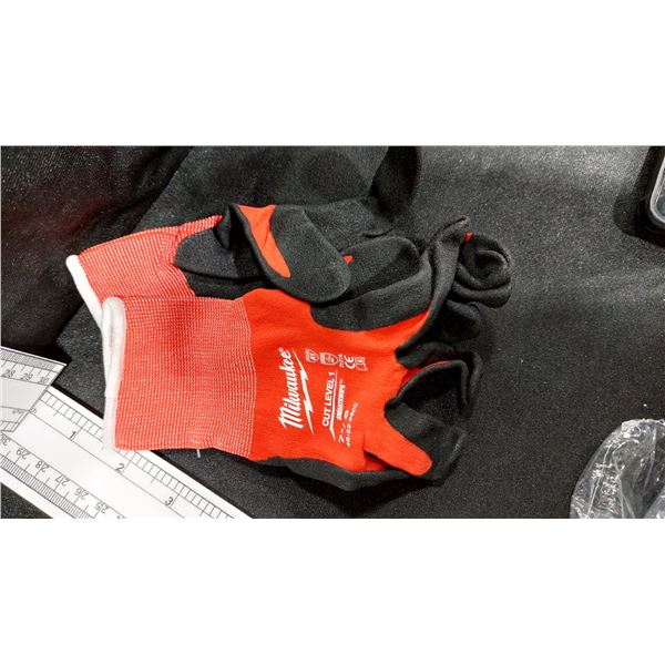 PAIRES DE GANTS MILWAUKEE, NIVEAU DE COUPURE 1, TAILLE 7