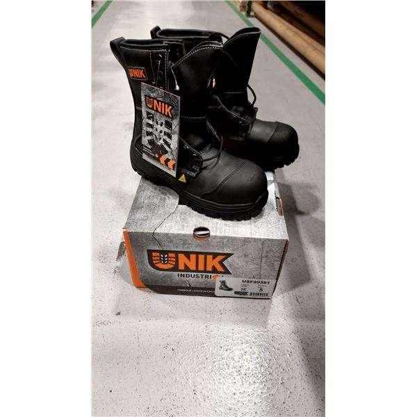 BOTTES DE TRAVAIL UNIK, POINTURE 5, LARGEUR 3E