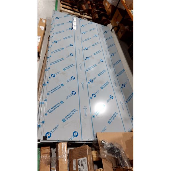 FEUILLES D'ACIER INOXYDABLE, 4 X 8 PI