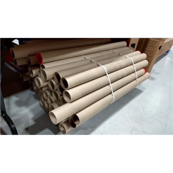 LOT DE PLUS DE 100 CYLINDRES AVEC BOUCHONS, 38 X 2,5 PO