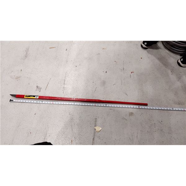 PINCE-MONSEIGNEUR GARANT À POINTE EN BISEAU, 51 PO, 12 LB