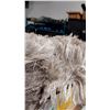 Image 2 : TAPIS, 60 X 97 PO