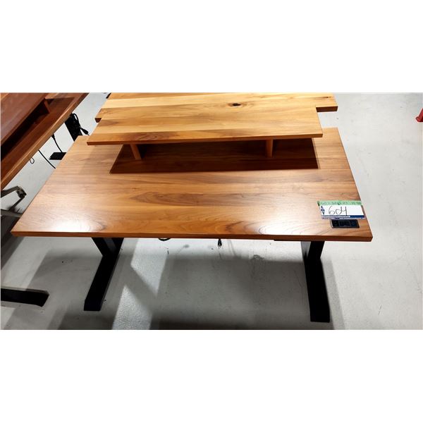 TABLE DE TRAVAIL RÉGLABLE ELECT. AVEC TABLETTE, 60 X 30 PO, HAUTEUR DE 24 À 48 PO