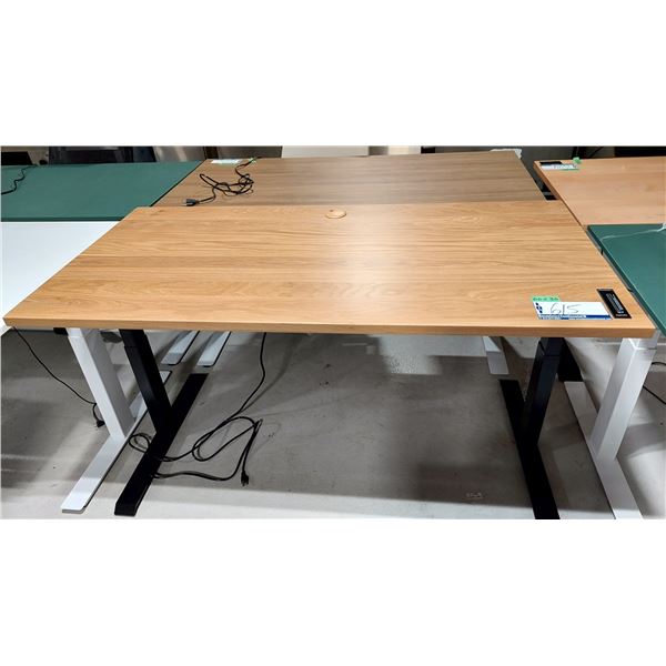 TABLE DE TRAVAIL RÉGLABLE ELECT., 60 X 30 PO, HAUTEUR DE 24 À 48 PO