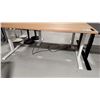 Image 2 : TABLE DE TRAVAIL RÉGLABLE ELECT., 72 X 30 PO, HAUTEUR DE 24 À 48 PO