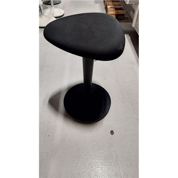 BANC BALANCEUR RÉGLABLE DE 22 À 32 PO
