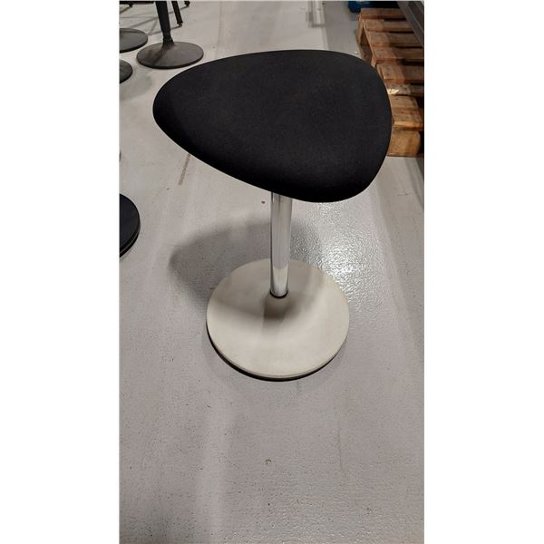 BANC BALANCEUR RÉGLABLE DE 22 À 32 PO