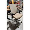 Image 1 : CHAISE DE BUREAU ALLSEATING, ASSISE EN CUIR