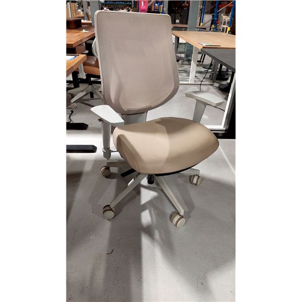 CHAISE DE BUREAU ALLSEATING, ASSISE EN CUIR
