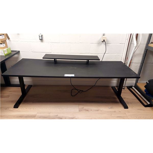 TABLE DE TRAVAIL AJUSTABLE, 82 X 30 X 24–48 PO