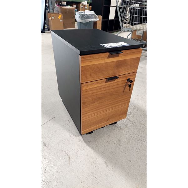 CLASSEUR EN BOIS, 15 X 22 X 25 PO