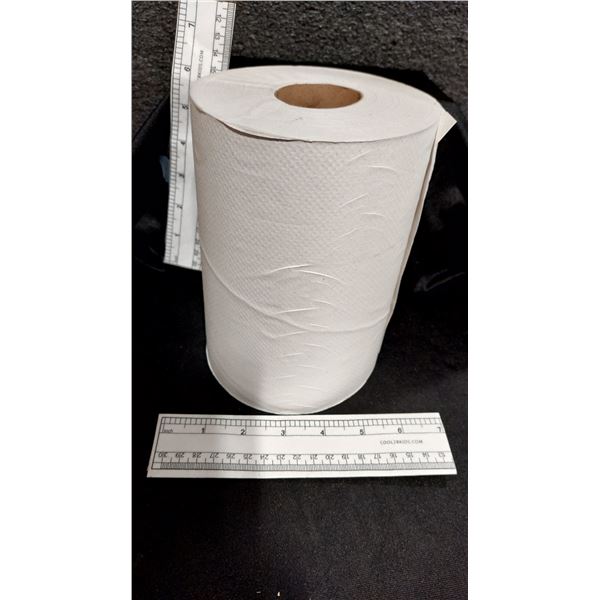 BTE DE 12 ROULEAUX ESSUIE-MAIN BLANC WYM