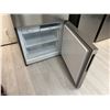 Image 5 : New - Fulgor 14.8 cu. ft. Freestanding Bottom-Freezer Refrigerator Model - FM4FBM28SS1 RV: $1,869.00