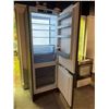 Image 4 : New - Fulgor Milano Refrigerator with Bottom Freezer - FM4BM28FBI-SAMPLE - new sample model