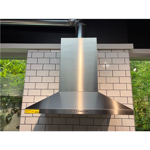Falmec-Stainless Steel-Range Hoods FPVUX30W6SS-R1 RV: $999.00 - used display model