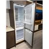 Image 5 : Fulgor 9.2 cu.ft. Built-in Bottom-Freezer Refrigerator RV: $1,859.98 Model - FM4BM22FBI - used displ