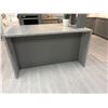 Image 2 : Stone countertop - approx. 5.25ft wide x 3ft depth