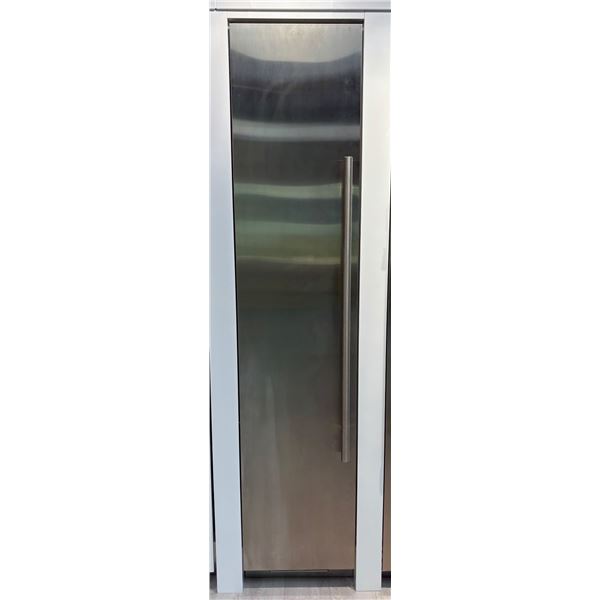 New Fhiaba CLASSIC 18" Built-In Column Fridge Bottom Compressor Left Swing - RV: $10,799 - Model FK1