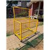 Image 4 : CHAMPION SPORTS FULL SIZE LOCKABLE BALL STORAGE LOCKER ON WHEELS
