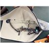 Image 25 : VINTAGE PSE SPYDER COMPOUND BOW WITH ATTACHED QUIVER AND SOFT CASE