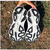 Image 7 : HOKA SHOES - MEN'S - BONDI 8 - SIZE 11D - WORN ONCE