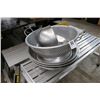 Image 2 : Mixing Bowls, Large Collander