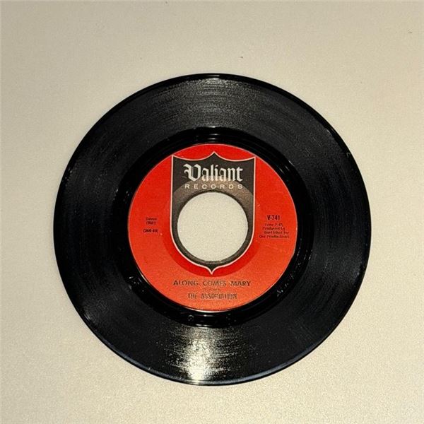 The Association Along Comes Mary 45 Album
