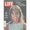 Image 1 : Lee Radziwill Life Magazine. July 14, 1967