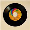 Image 1 : Elton John Take Me to the Pilot 45 Album