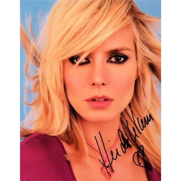 Supermodel Heidi Klum signed portrait photo