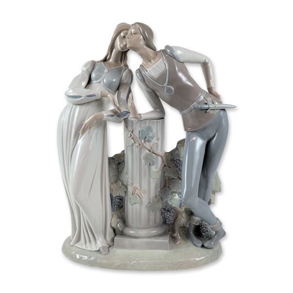 Lladro Romeo and Juliet Porcelain Sculpture