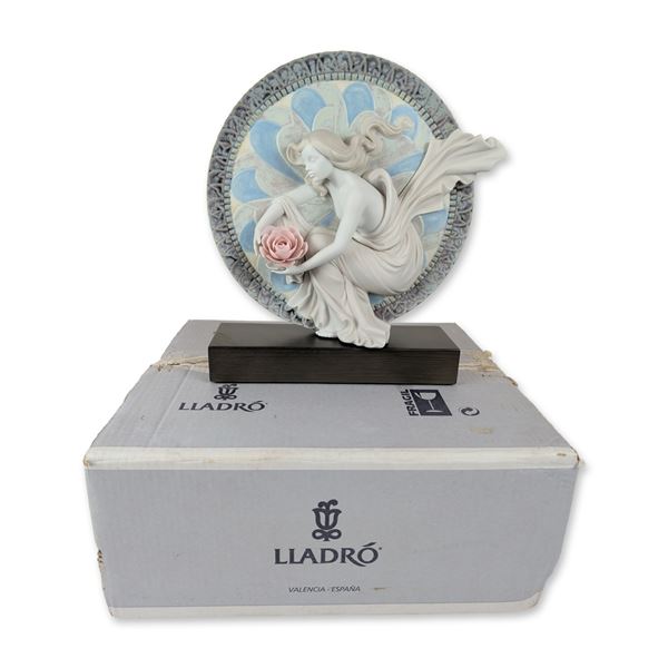 Lladro Limited Edition Sweet Water Flower Special Edition Porcelain Sculpture Spain