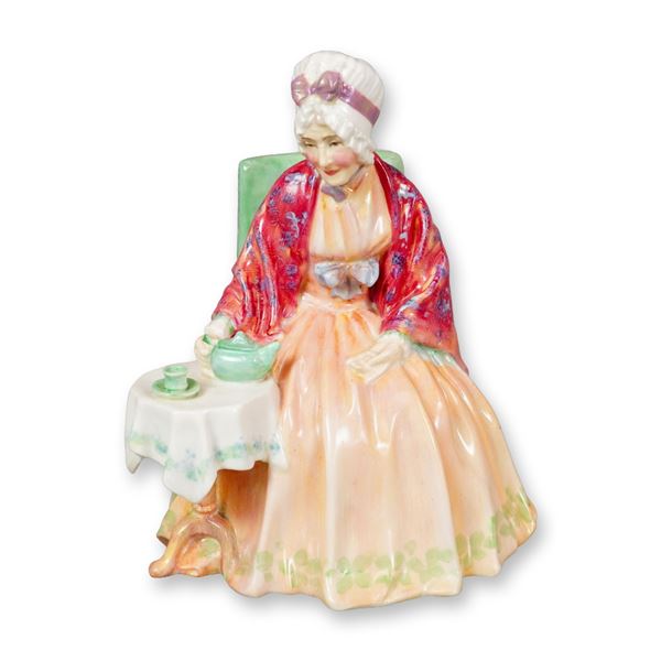 Royal Doulton Porcelain Figurine, Granny HN1832