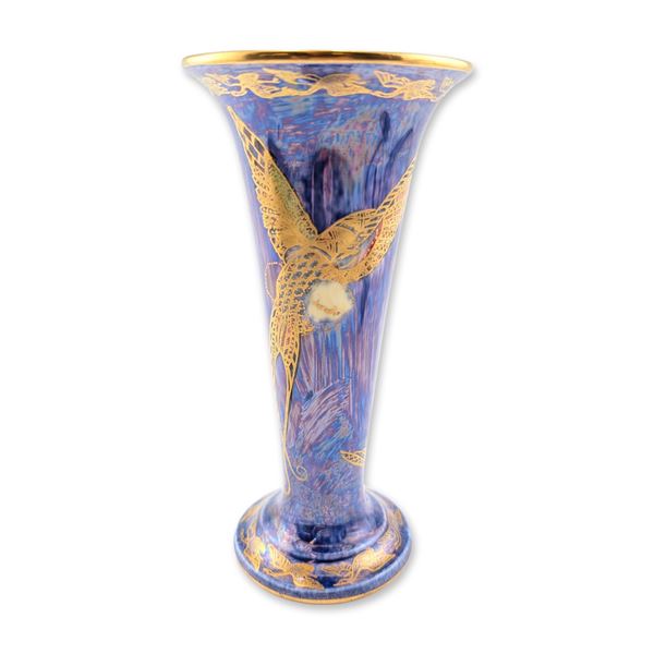 Wedgwood Lustre Trumpet Vase, Hummingbird Z5294