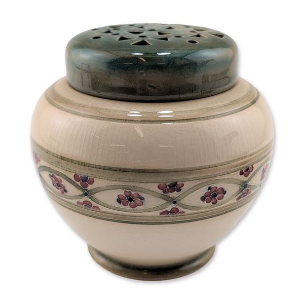 Moorcroft Pottery Vintage Lidded Potpourri Jar