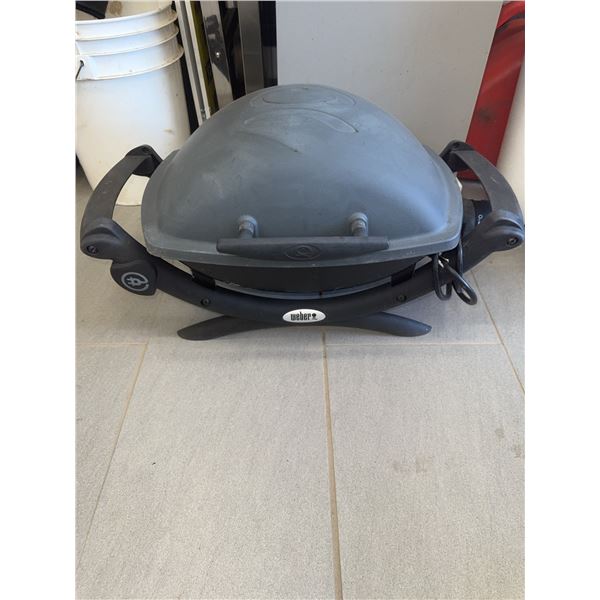 Weber Q1000 Portable Gas Grill